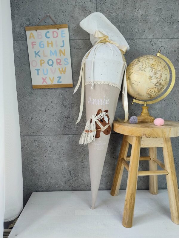 Schultüte aus Musselin mit Pferd 3 D Mähen im Boho Stil mit Namen
