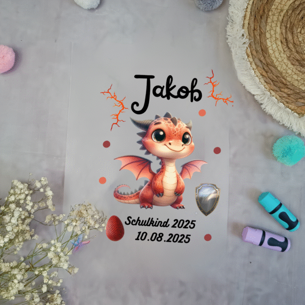 Bügelbild Baby Drache rot für Schultüte mit Namen A4