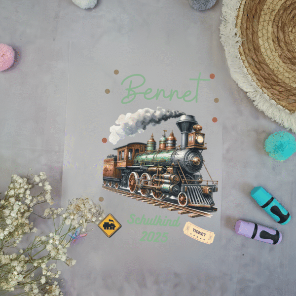 Bügelbild „Grüne Eisenbahn / Dampflock mit Name & Datum“ auf A4
