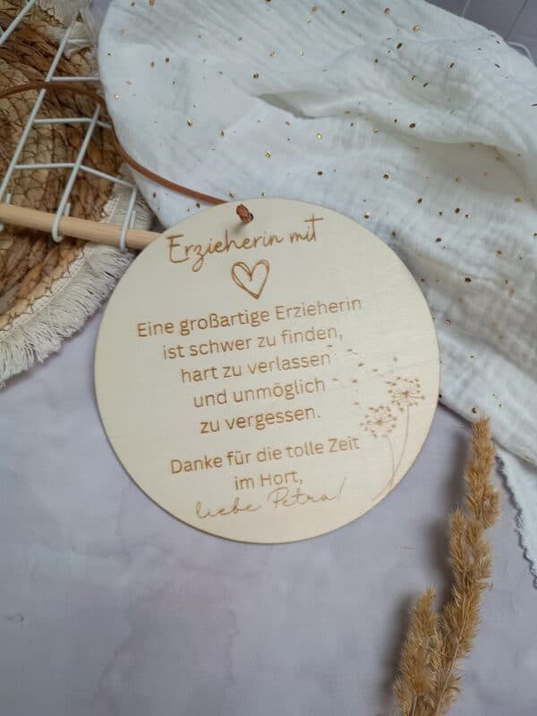 Lehrerin mit Herz Holz Button
