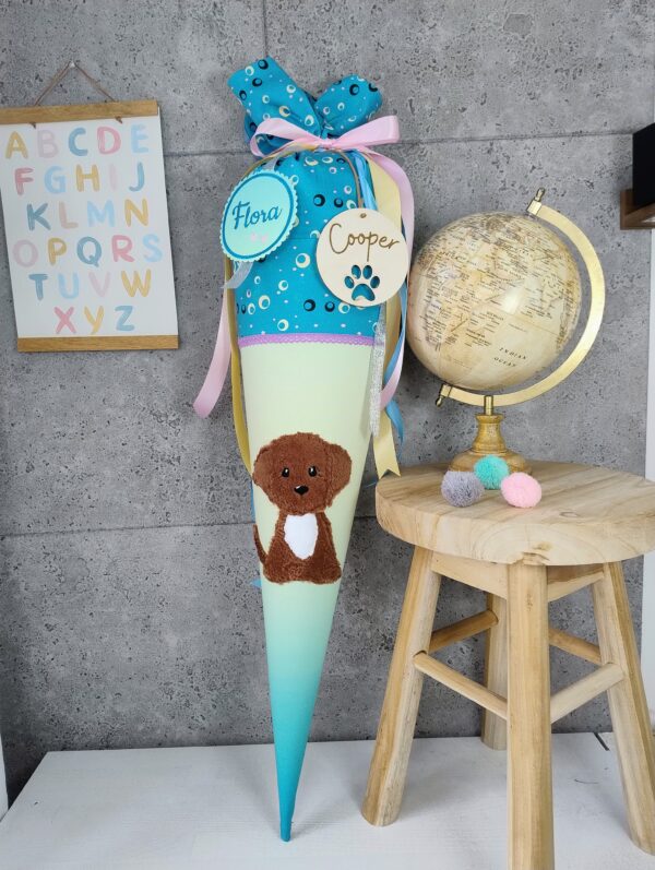 Schultüte zum Dog Basty mit Hund und Namen sowie Tüll