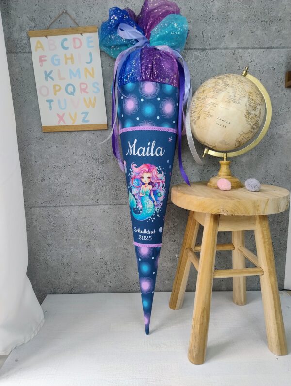 Schultüte zum Mermaid Delia mit Meerjungfrau Namen und Tüll