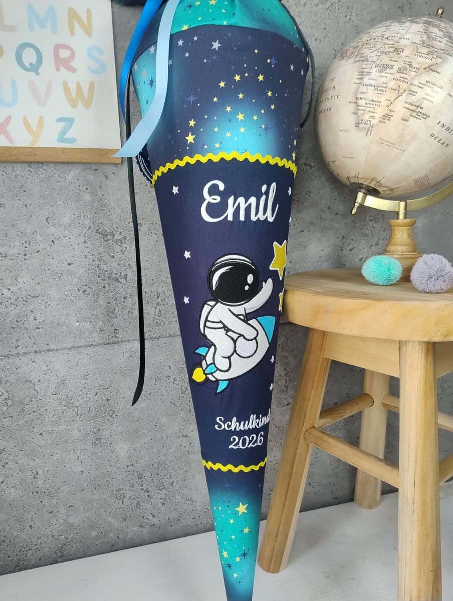 Schultüte zum Raumfahrbär mit Astronaut in Leuchtgarn und Namen – Bild 4