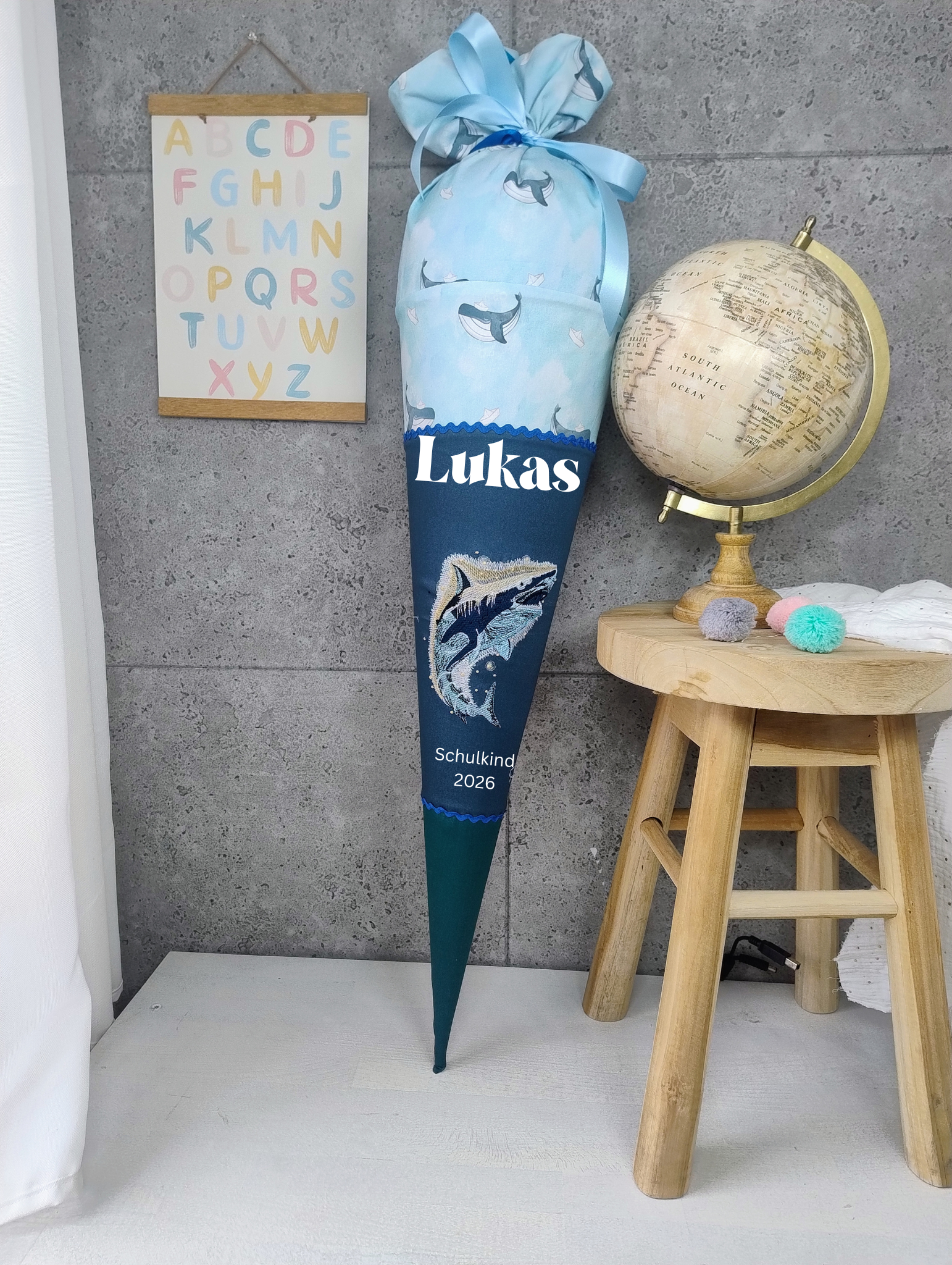 Schultüte Dunkelblau mit Hai und Namen