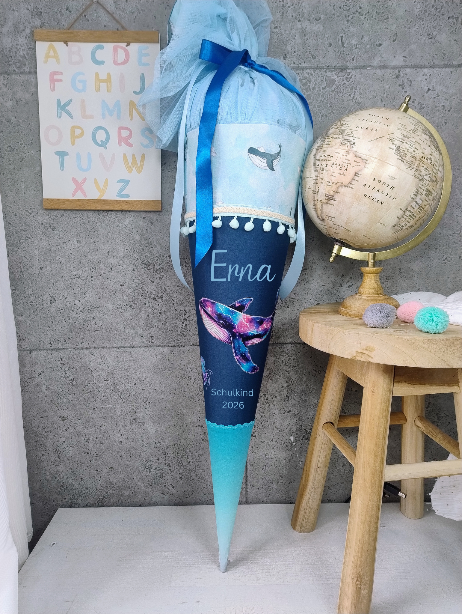 Schultüte mit Wal und Namen mit Hellblauen Tüll
