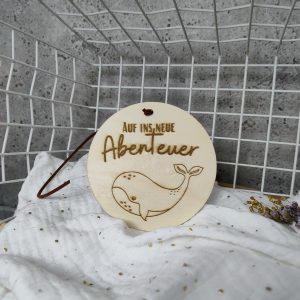 Schultüten Anhänger Button für die Schultüte mit Wal  aus Holz