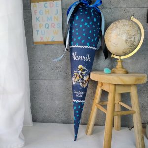 Schultüte zum   Verfolgbrjagd mit Motorkoss Namen und Datum